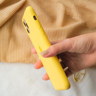 iphone Liquid Silicone Yellow case